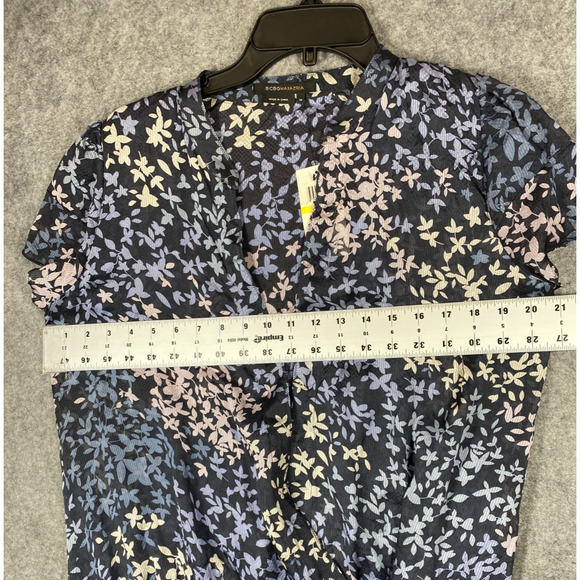 BCBGMAXAZRIA Blouse Womens Medium Purple Pink 100% Silk Floral Wrap Around - Picture 2 of 11